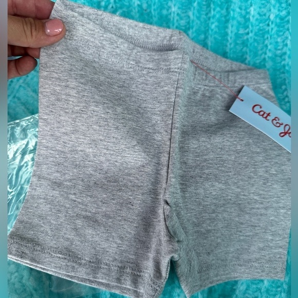 NWT Cat & Jack Gray shorts unisex size 3T - Picture 2 of 2